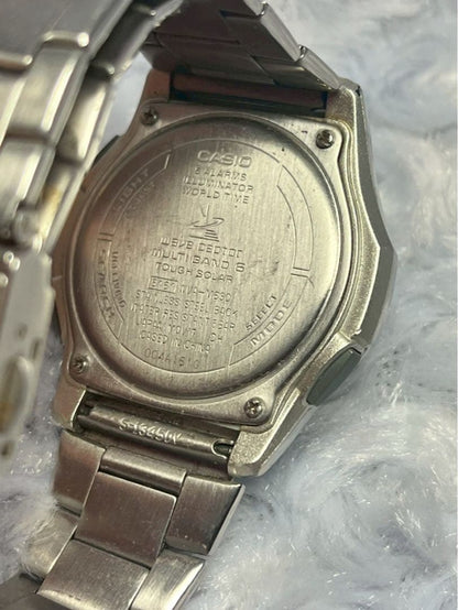 Casio Wave Ceptor Multi Band 5 Radio Solar
