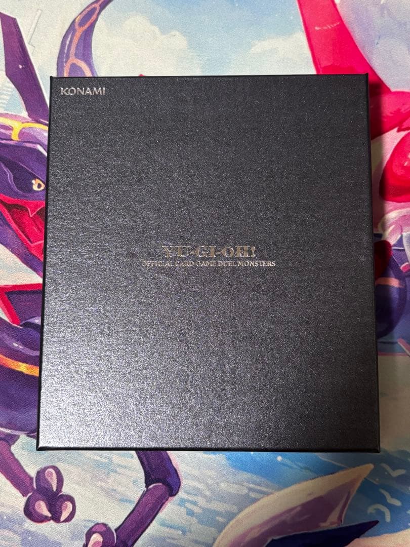 Yu-Gi-Oh Black Magician stainless steel 25th anniversary special card with serial number 9500 Japan import