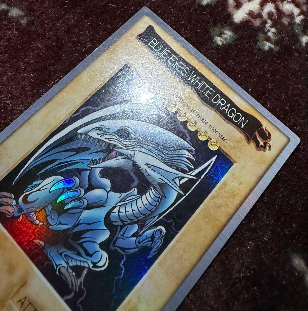 Bandai Blue Eyes White Dragon No.118 1999 Yu-Gi-Oh! English trading card from Japan