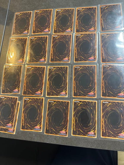 Bandai Yu-Gi-Oh! OCG Duel Monsters 21 Japanese trading cards bulk set with various characters