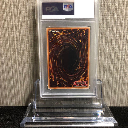 Blue Eyes White Dragon YSKR-EN001 Ultimate Rare trading card graded PSA 10 GEM MINT Japan import