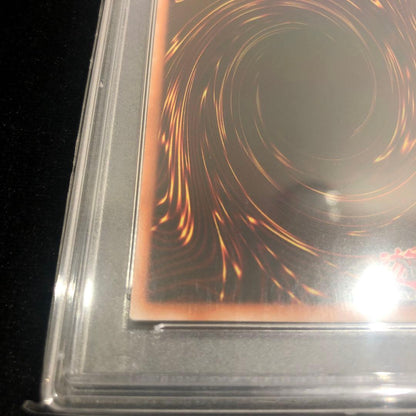 Blue Eyes White Dragon YSKR-EN001 Ultimate Rare trading card graded PSA 10 GEM MINT Japan import