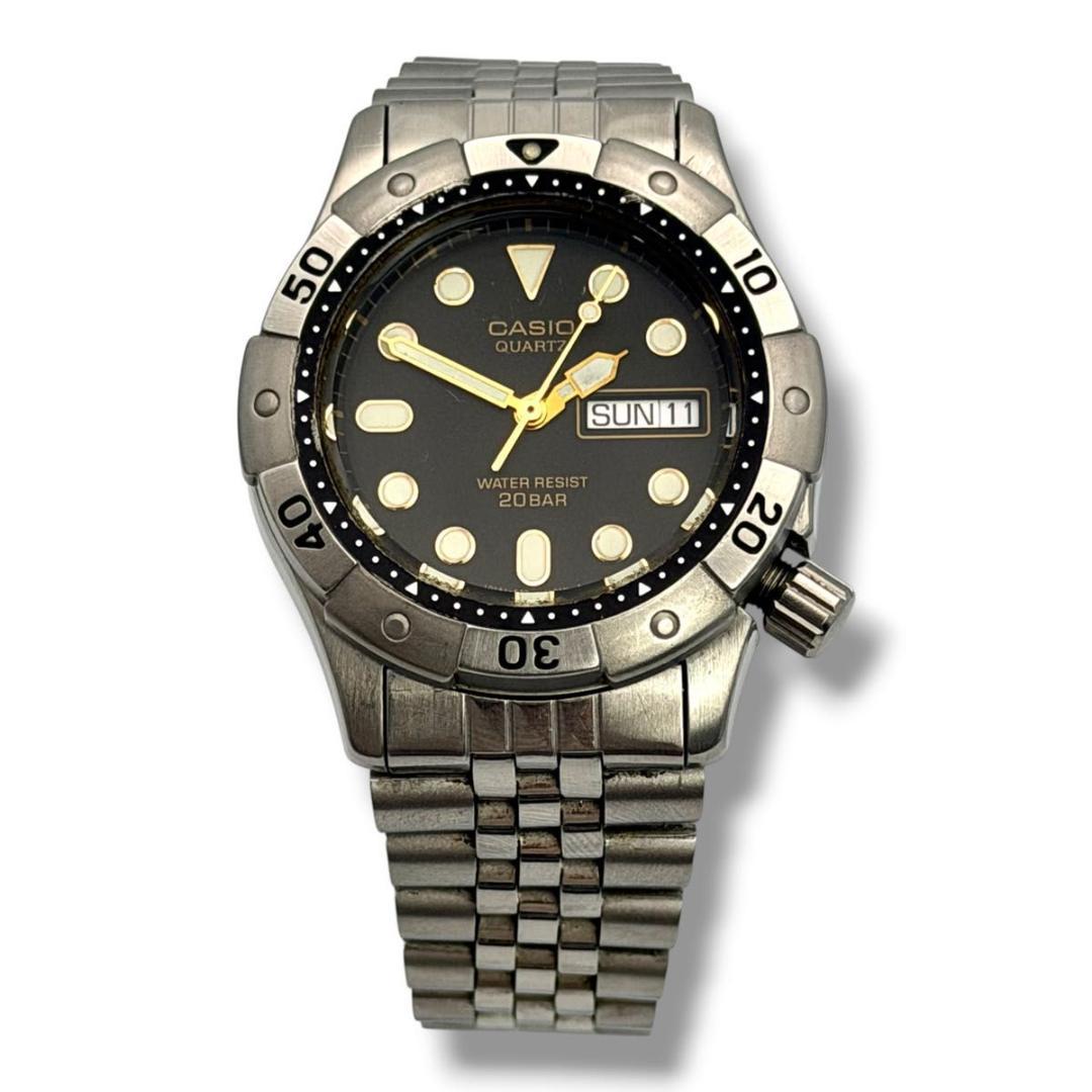 Casio Divers Watch Men's QZ MD-711 with Date Day Function and 20 ATM Waterproof — Japan Import