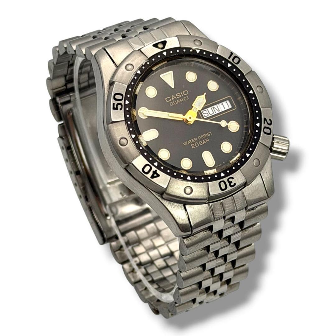 Casio Divers Watch Men's QZ MD-711 with Date Day Function and 20 ATM Waterproof — Japan Import