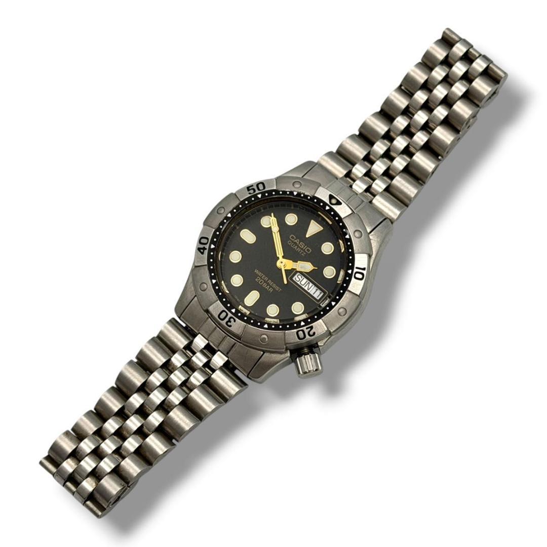 Casio Divers Watch Men's QZ MD-711 with Date Day Function and 20 ATM Waterproof — Japan Import