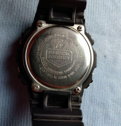 Casio G-Shock DW-5600E Gold LCD 1545 Overseas Edition