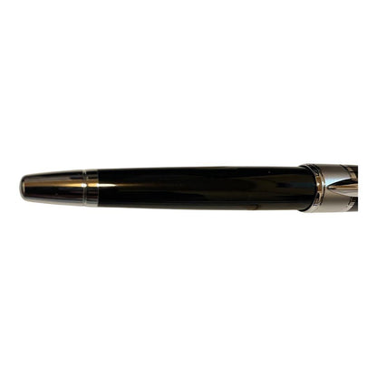 Cross Apogee fountain pen with black lacquer finish and 18K K18 nib in original box