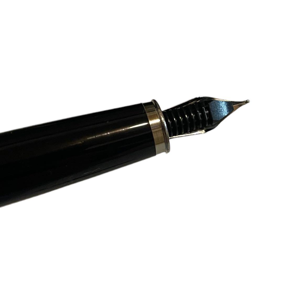 Cross Apogee fountain pen with black lacquer finish and 18K K18 nib in original box