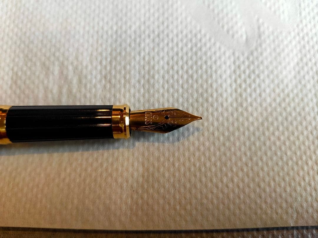 Cross Black and Gold Fountain Pen with 10 Years of Service Engraving — Japan Import