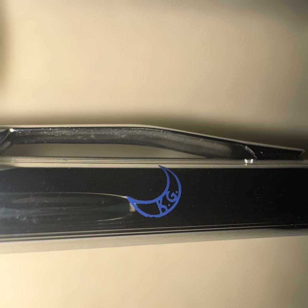 Slim Cross pen with moon and K.G. engraving alongside its dedicated case, Japan import