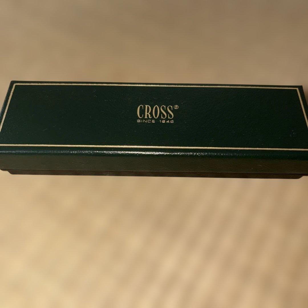 Slim Cross pen with moon and K.G. engraving alongside its dedicated case, Japan import