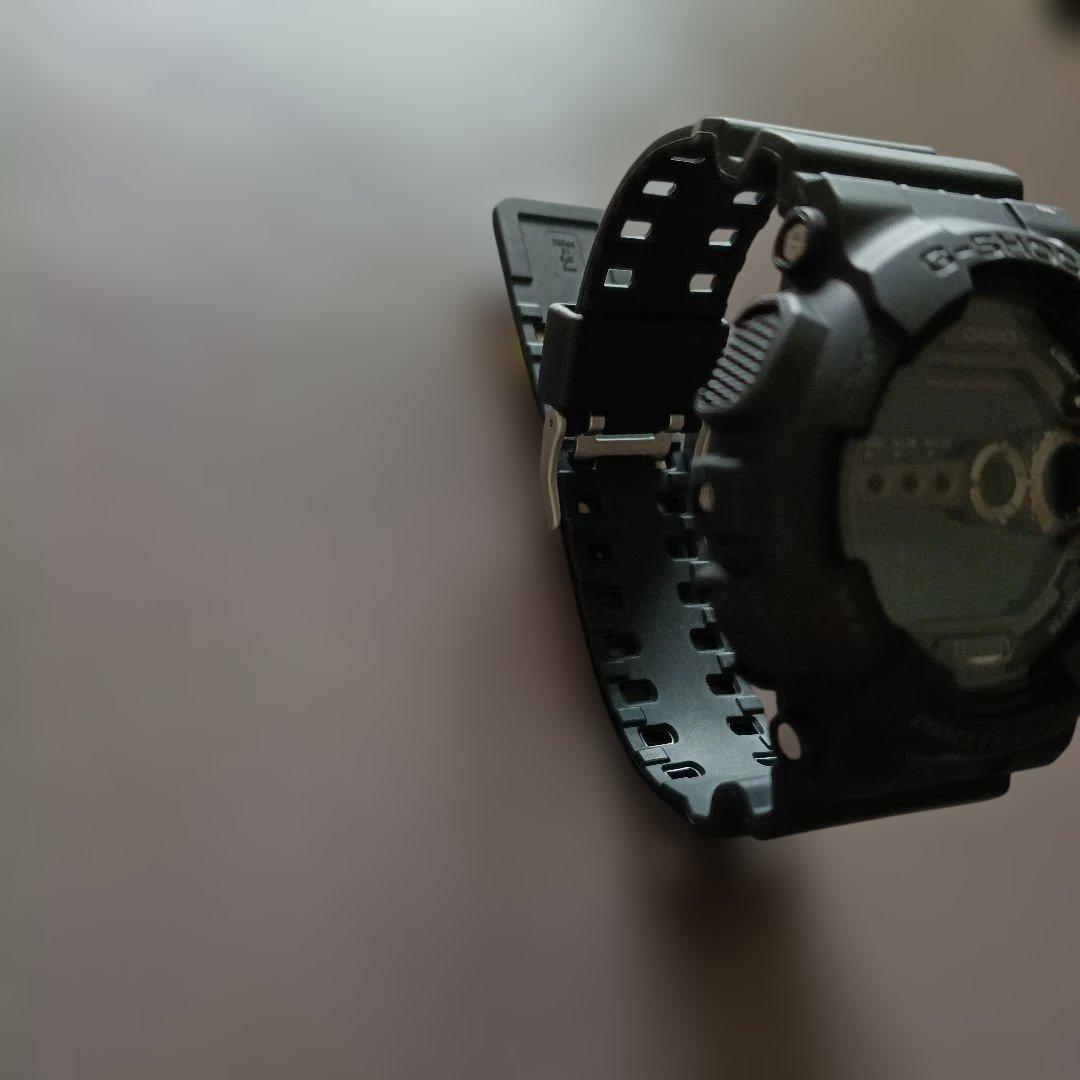 Casio G-SHOCK GD-100 Watch with 200m Water Resistance and Auto Light — Japan Import