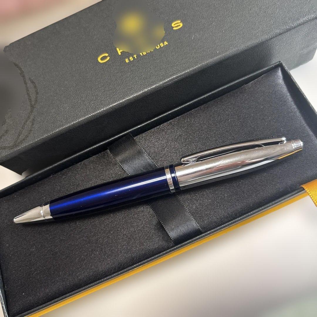 Seiki Cross ballpoint pen in blue metal with clean touch part and sleek design