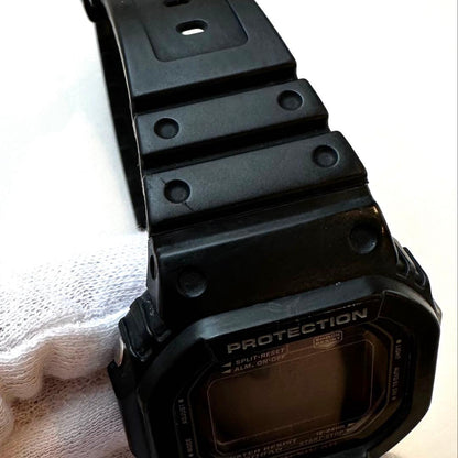 Casio G-Shock G-5600RB 2004 Model Black LCD with Red Accent Japan Import