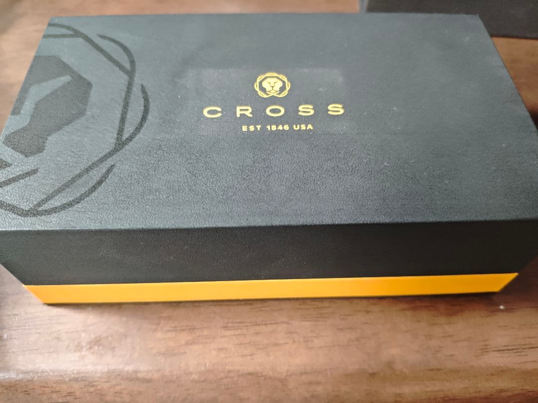 Cross Classic Century Gold Ballpoint Pen with Leather Case — Japan Import