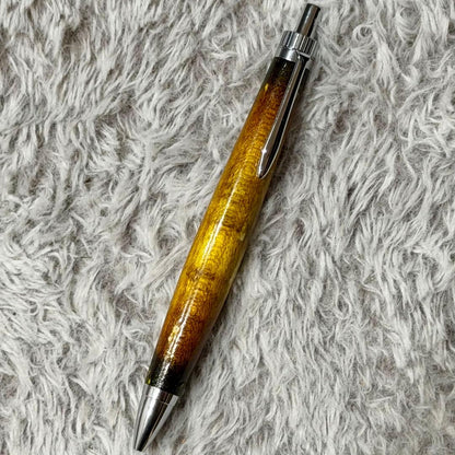 Kizuku Wooden Pen with Lacquer Finish Designed for Guitar and Instruments