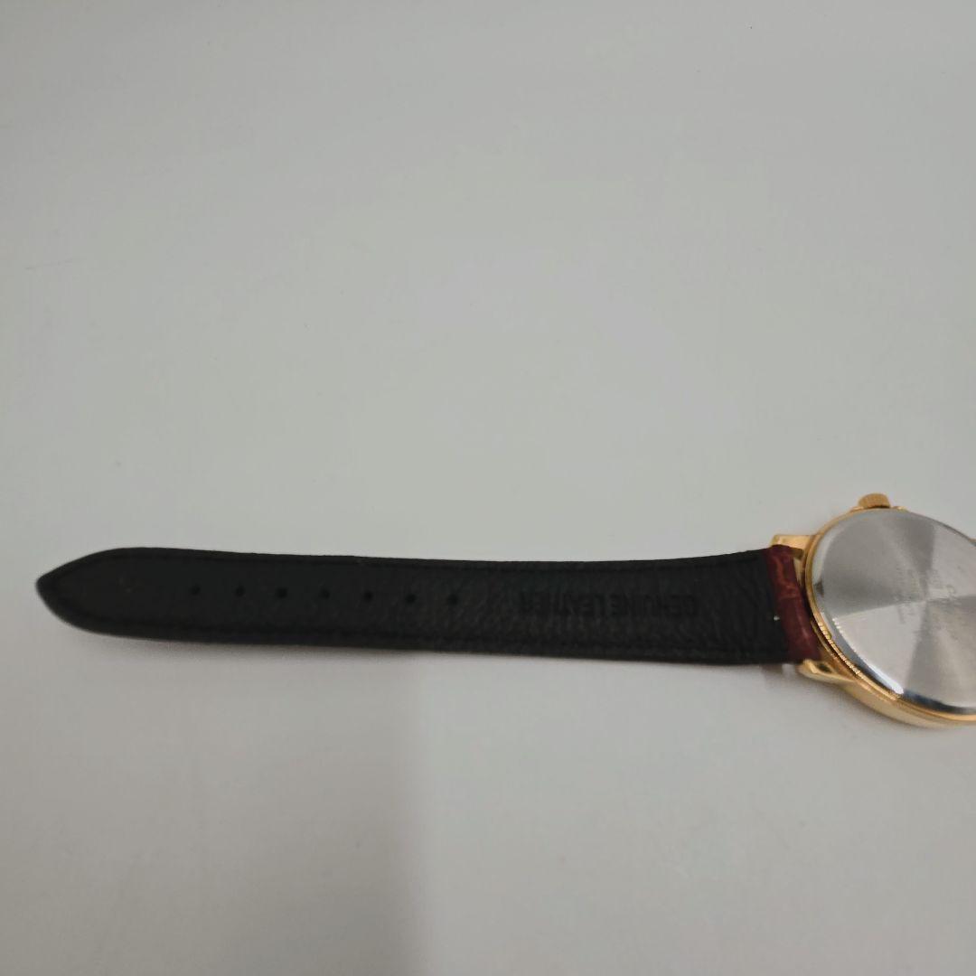 Casio MTP-1174 Quartz Watch with White Dial and Leather Strap for Men — Japan Import