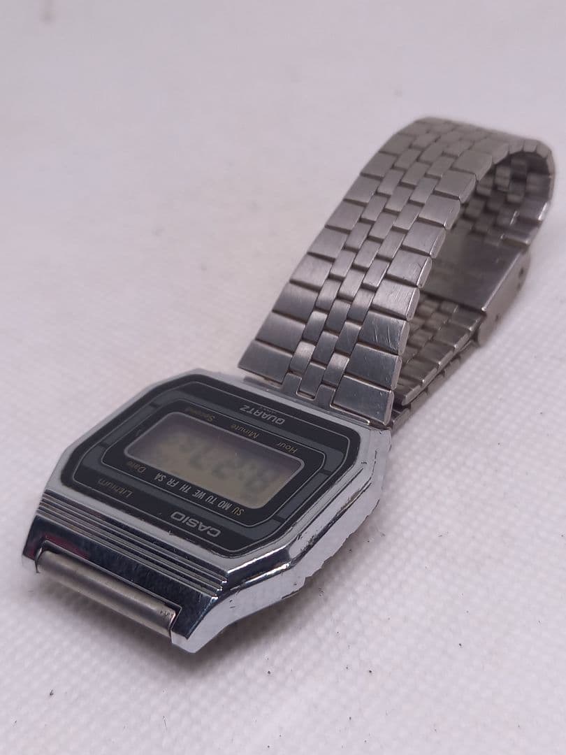 Casio Digital Watch Model B817 With Date Display Stainless Steel Band Japan Import