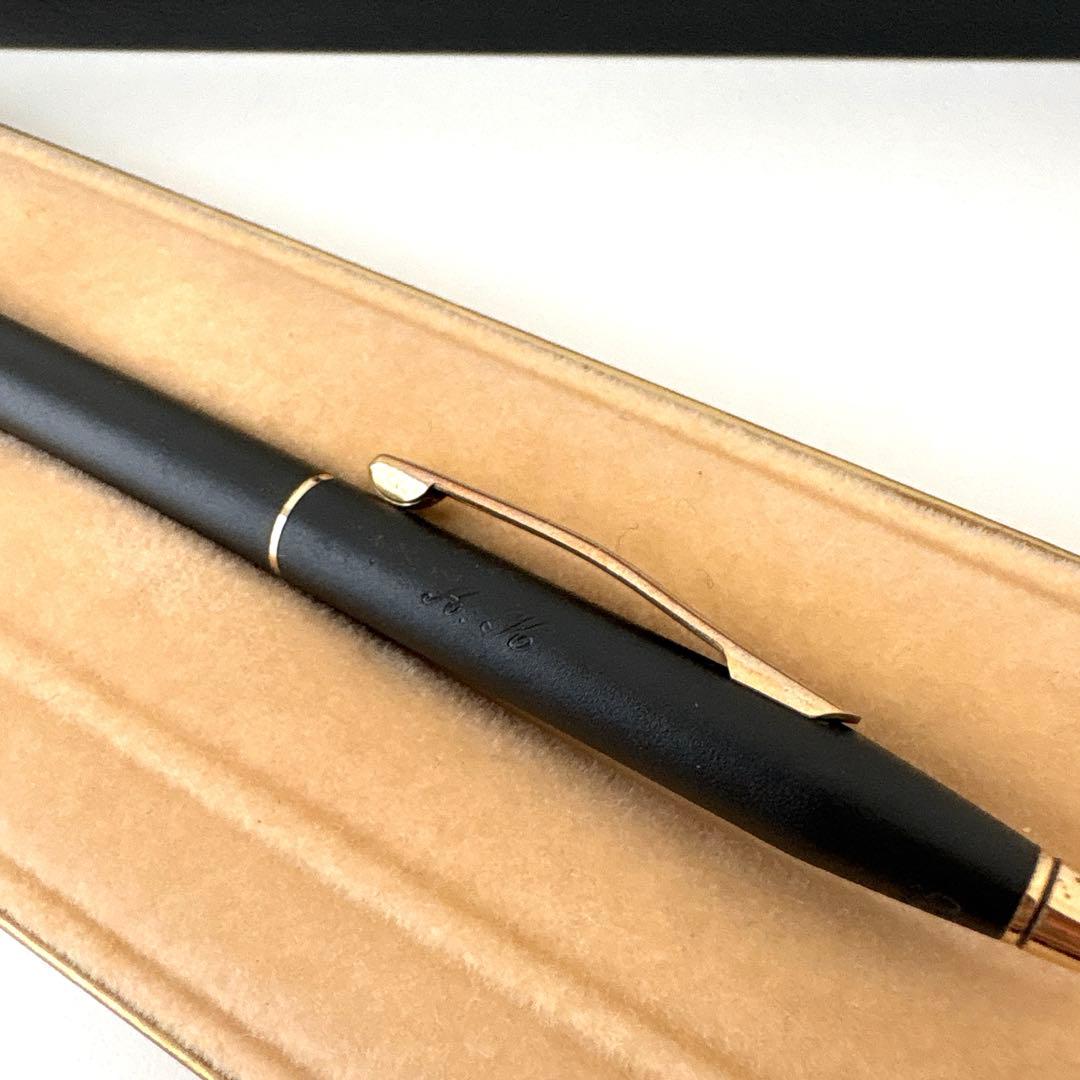 Erika Brand Cross black ballpoint pen with dedicated case showing slight rust on pen and minor dirt on box