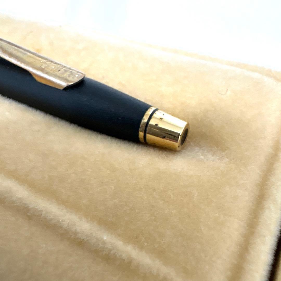Erika Brand Cross black ballpoint pen with dedicated case showing slight rust on pen and minor dirt on box