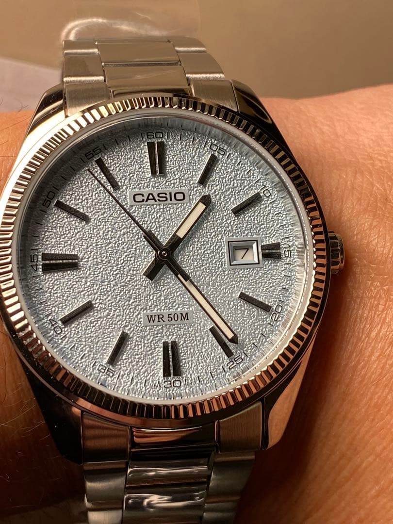 Casio Ice Blue Men’s Watch Quartz Analog 50 M Water Resistant Japan Import
