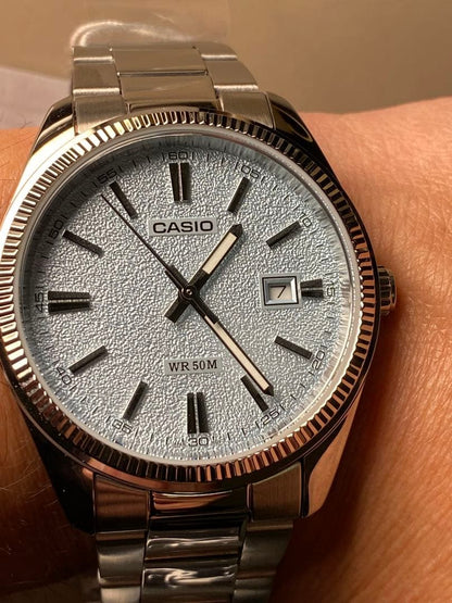 Casio Ice Blue Men’s Watch Quartz Analog 50 M Water Resistant Japan Import