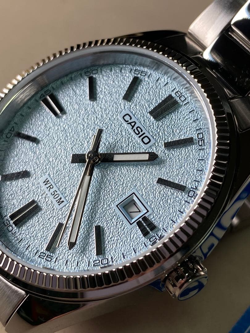 Casio Ice Blue Men’s Watch Quartz Analog 50 M Water Resistant Japan Import