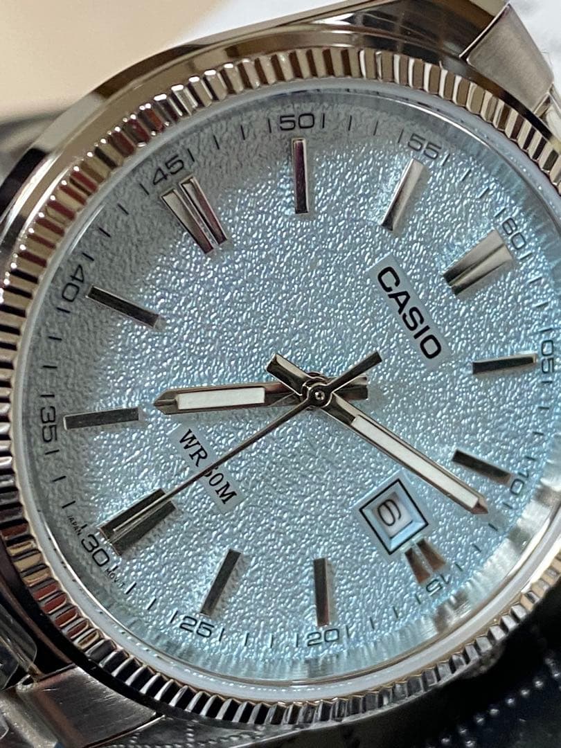 Casio Ice Blue Men’s Watch Quartz Analog 50 M Water Resistant Japan Import