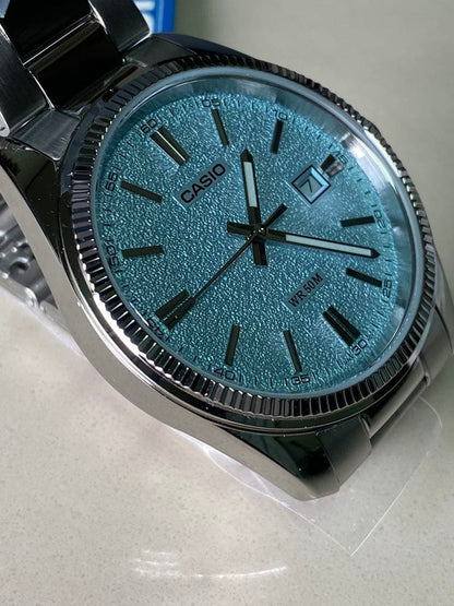 Casio Ice Blue Men’s Watch Quartz Analog 50 M Water Resistant Japan Import