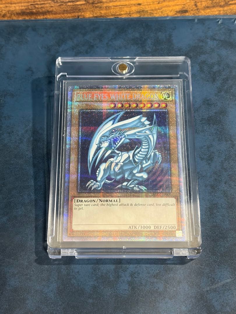 Blue-Eyes White Dragon English Version Prism card with magnet loader from Prism series, Japan import