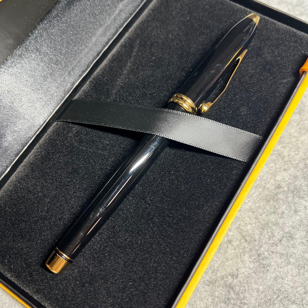 Cross Townsent Black Lacquer Select Tip Rollerball N575