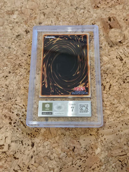 Blue-Eyes White Dragon ARS7 Grade 7 Yu-Gi-Oh trading card with certificate and magnet screw down