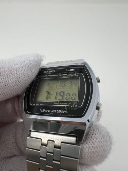Casio Vintage 1980s Digital Watch Model 106 S001 with Adjustable Band — Japan Import