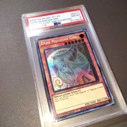 Yu-Gi-Oh First Edition Black Magician Girl Holographic Rare Card GFP2-EN177 with ghost error