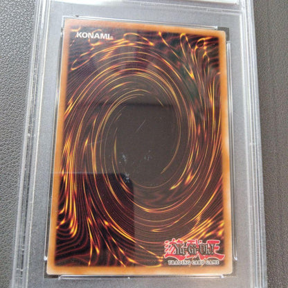 Yu-Gi-Oh First Edition Black Magician Girl Holographic Rare Card GFP2-EN177 with ghost error