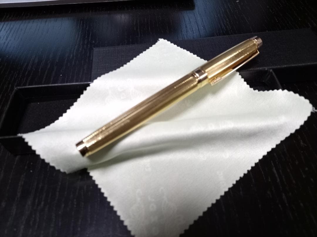 Brandless Elegant Champagne Gold Ballpoint Pen with Black Gel Refill