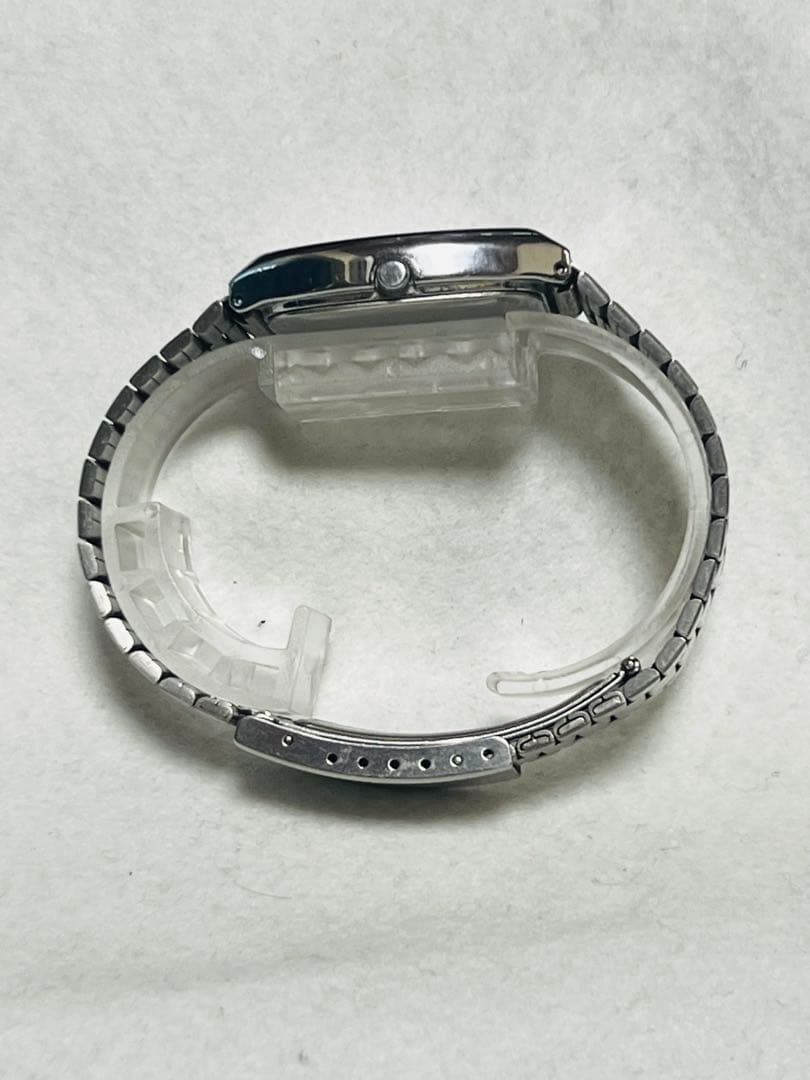 Casio MQ-505 Men's Watch with Quartz Movement and Silver Dial — Japan Import