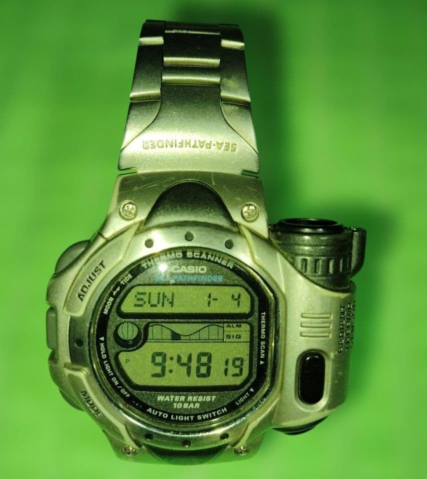 Casio Sea-Pathfinder SPF-10 With Infrared Temperature Sensor Water Resistant 10 Bar — Japan Import