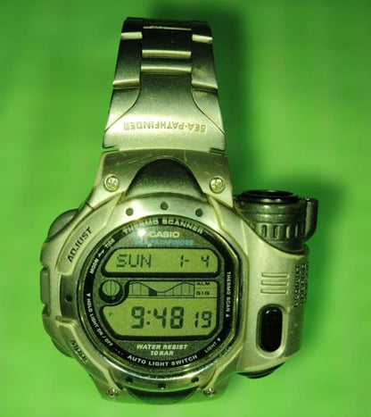 Casio Sea-Pathfinder SPF-10 With Infrared Temperature Sensor Water Resistant 10 Bar — Japan Import