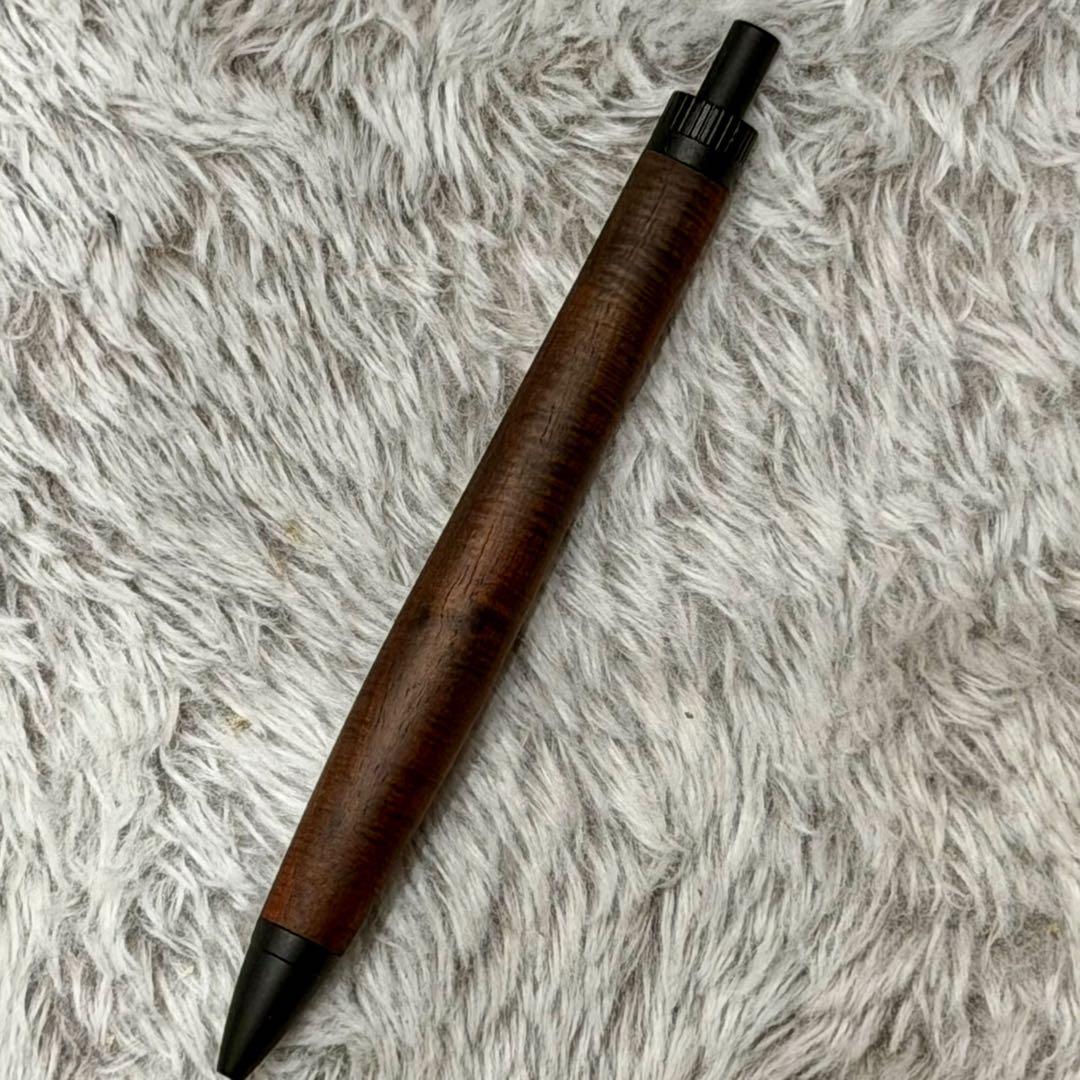 Siamese Rosewood Pen with Wood Grain Finish and Micro-Chatoyance — Japan Import