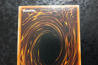Portuguese Blue-Eyes White Dragon Ultra Rare Yu-Gi-Oh! card with minor scratches on front and back