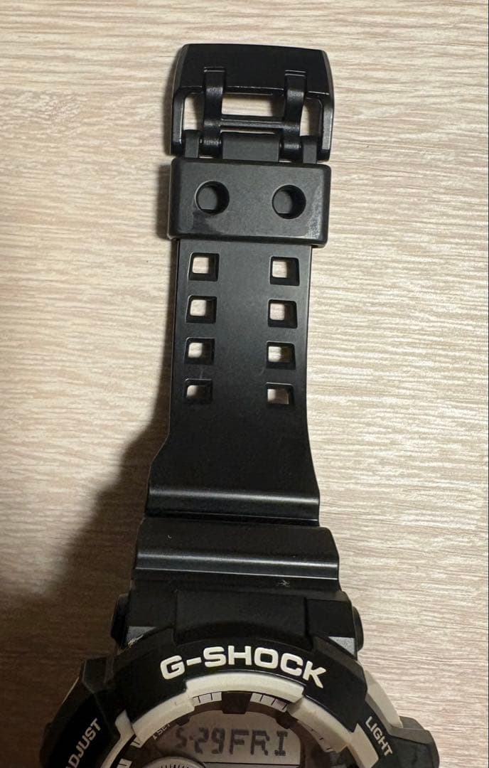 Casio G-Shock GA-400 Model Watch Black and White Shock Resistant Japan Import