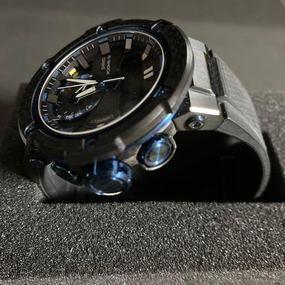 Casio G-Shock GST-B200X-1A2JF Steel Men'S Watch with Carbon Bezel and Mobile Link — Japan Import