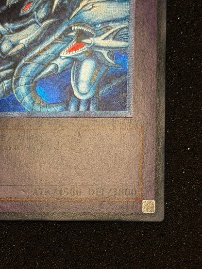 Yu-Gi-Oh! Blue-Eyes White Dragon Ultimate Relief collectible card model SM-51 Japanese import