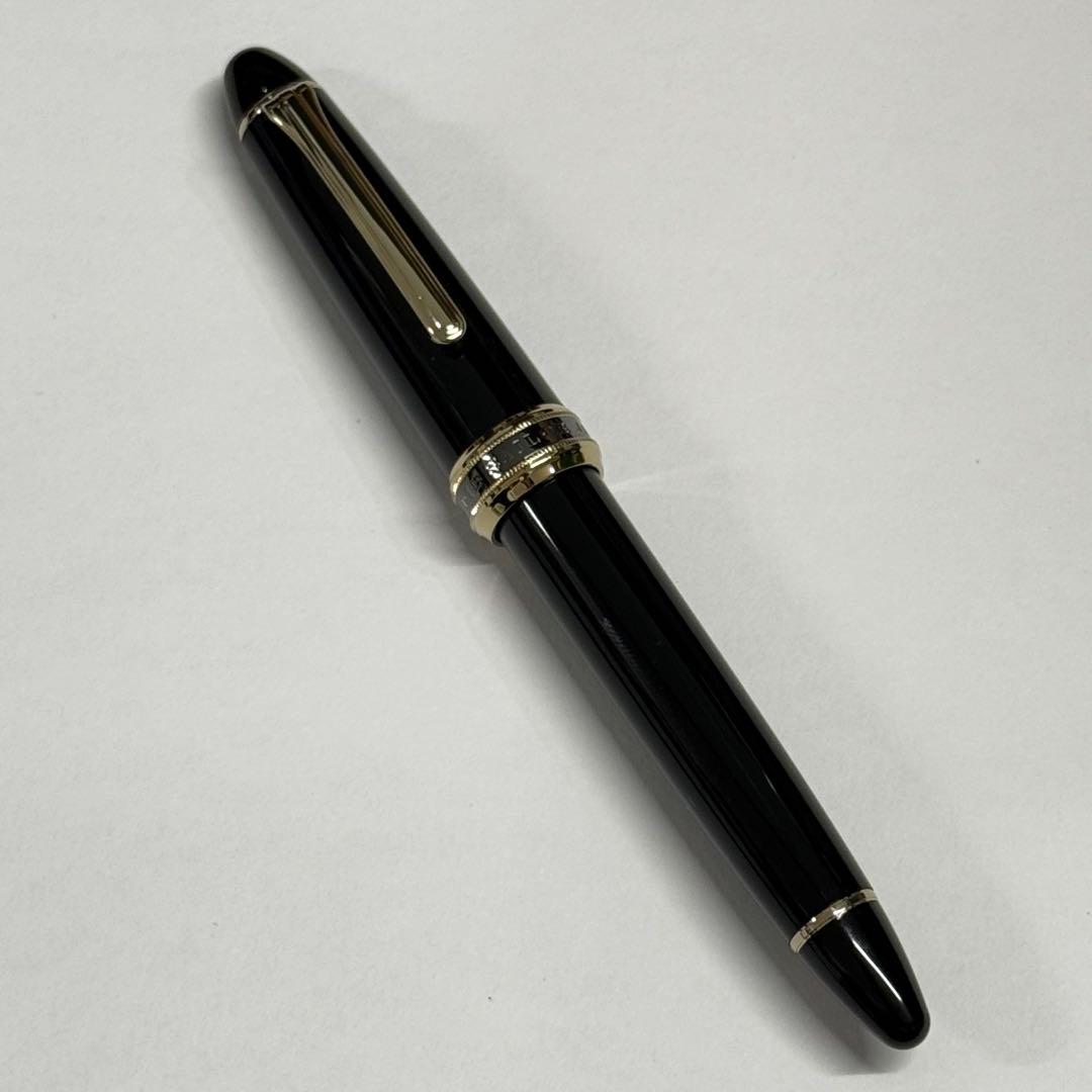 Sailor Cross Concorde black fountain pen with large 21k gold nib and PMMA resin body
