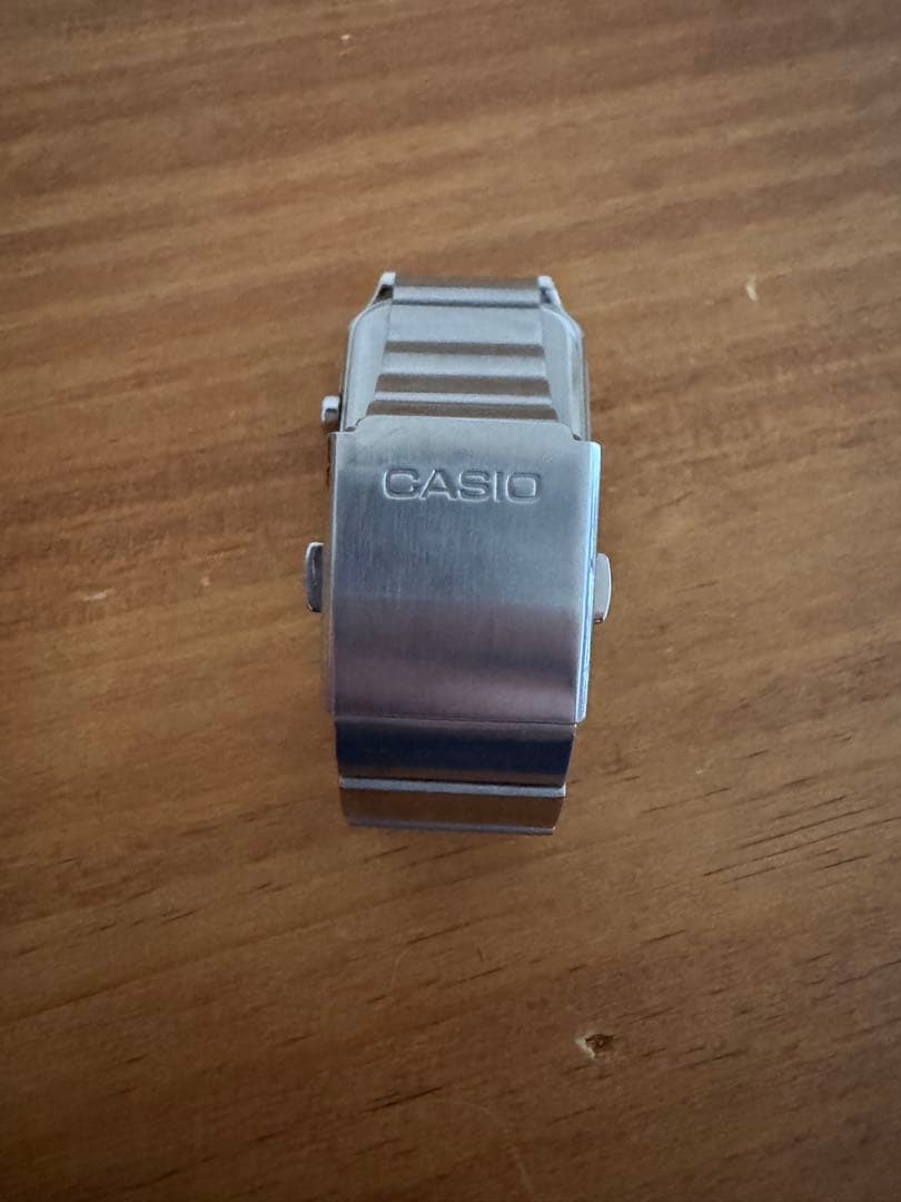 Casio Standard Series MTP-M305D-7A2V Analog Watch with Silver Dial and Band