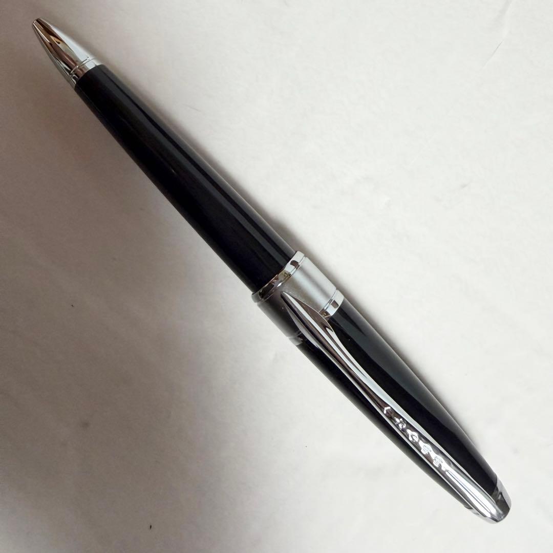 CROSS black ballpoint pen with chrome trim and dedicated case, Japan import, new and unused