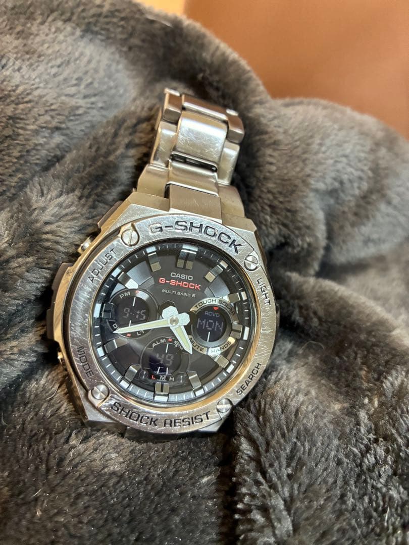 Casio G-Shock G-STEEL GST-W110D Model Radio Solar Watch with Spare Bands