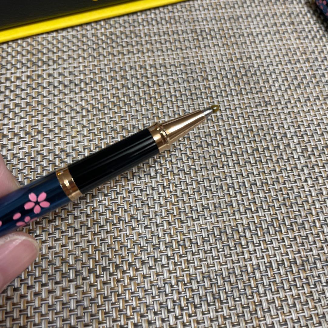 Momo Mayu Cherry Blossom Pattern Cross Cap Pen