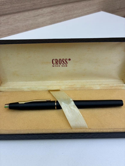 Cross Pen Series fountain pen with black body, gold and black nib in dedicated case